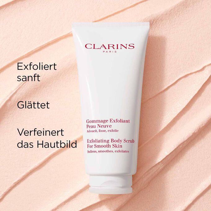 Tube Clarins  Gommage Exfoliant Peau Neuve auf einem cremigen Hintergrund mit Text zur exfolierenden, glättenden Wirkung
