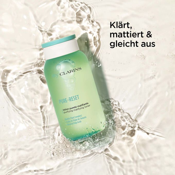 Pure-reset klärende, mattierende, ausgleichende Gesichtslotion in der Textur liegend