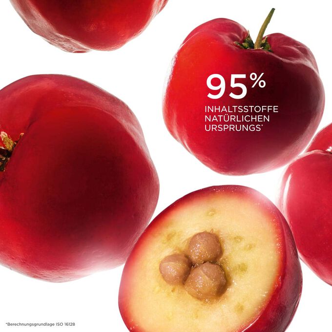 Fokus auf Acerola-Fr&uuml;chte, wodurch die Formel mit 95&nbsp;% Inhaltsstoffen nat&uuml;rlichen Ursprungs (*Berechnungsgrundlage ISO 16128) veranschaulicht wird.