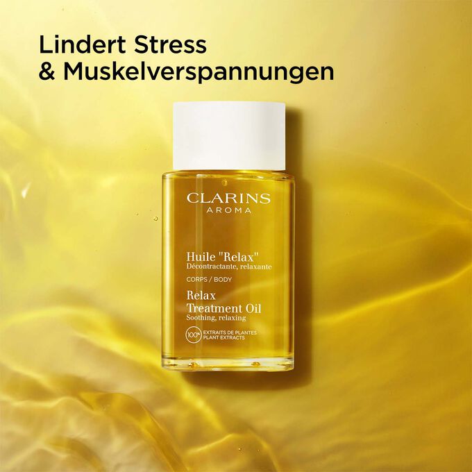Clarins Huile Relax auf einem strukturierten Hintergrund, mit Text, der die entspannende Wirkung des Produkts hervorhebt