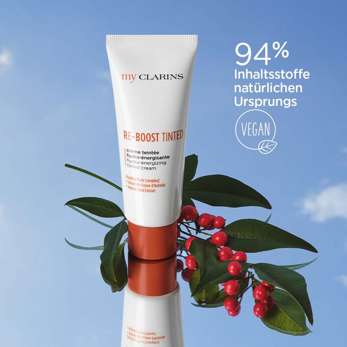 Re-boost hydra-energizing tinted cream mit Text, dass sie vegan und mit 94% Inhaltsstroffen natürlichen Ursprungs ist