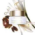 Nutri-Lumi&egrave;re SPF 15 - Revitalisierende Tagescreme f&uuml;r das Gesicht bei Pigmentflecken SPF 15