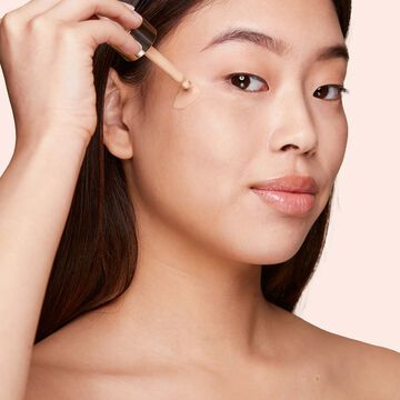 Skin Illusion - Feuchtigkeit spendende Foundation für einen natürlichen Teint SPF 15