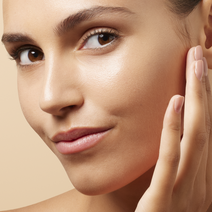 Tinted Oleo-Serum - Nährendes, getöntes Serum für einen gepflegten Teint