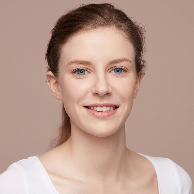 Skin Illusion 100.5W - Feuchtigkeit spendende Foundation für einen natürlichen Teint SPF 15