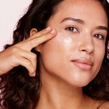 Total Eye Revive - Belebende Express-Augenpflege bei ersten Falten