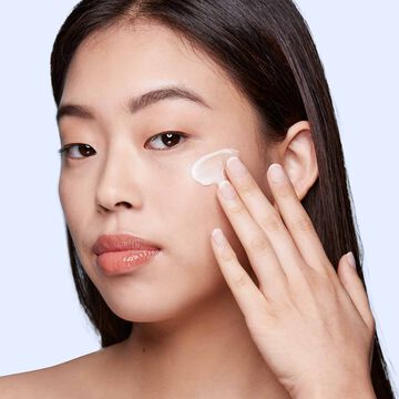Bright Plus Émulsion hydratante anti-taches - Feuchtigkeit spendende Emulsion bei Pigmentflecken