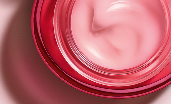 Geöffneter Tiegel Anti-Age Crème Rose Lumière