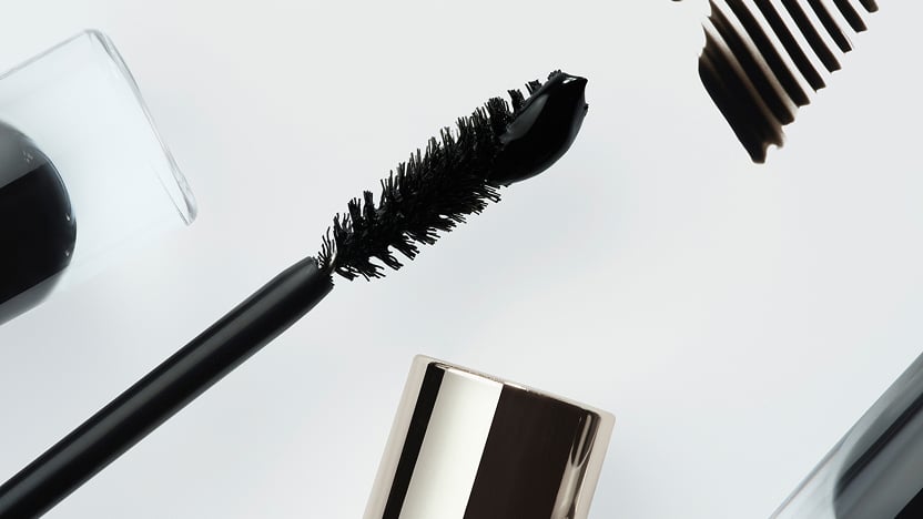 Mascara-B&uuml;rste, um zu veranschaulichen, wie du die richtige Mascara f&uuml;r dich ausw&auml;hlst